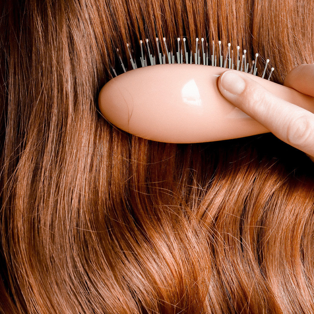 Les 10 gestes essentiels pour prendre soin de ses cheveux